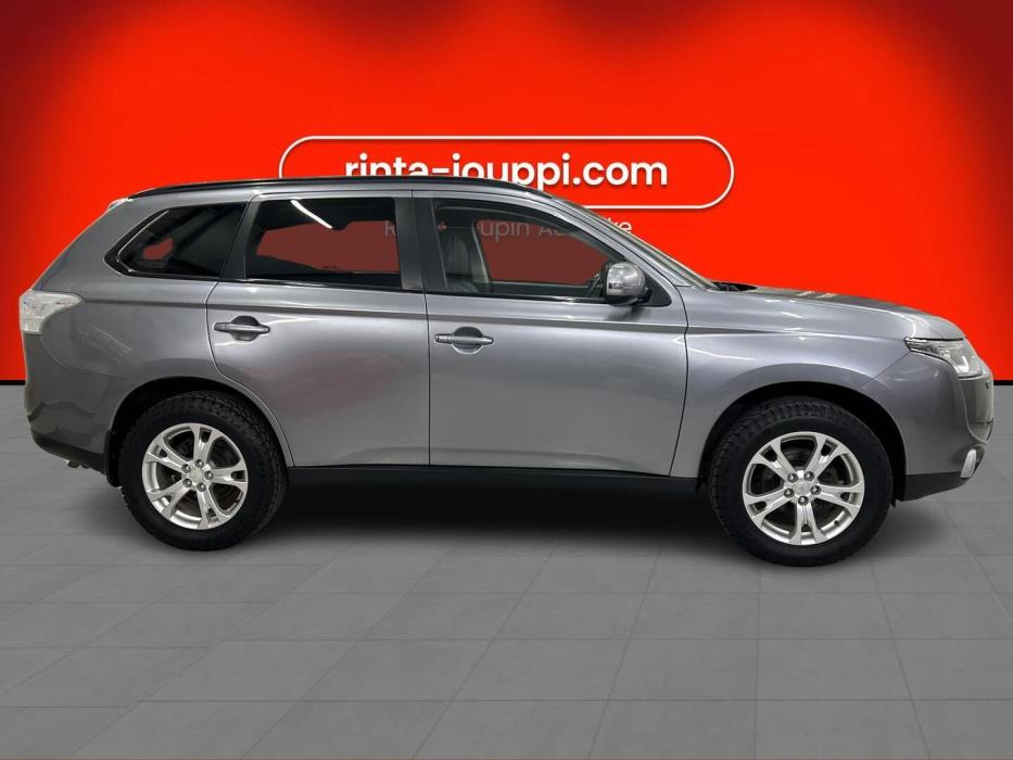 MITSUBISHI Outlander 2012