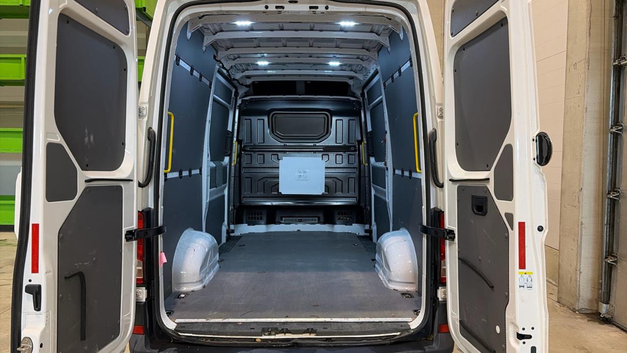 VOLKSWAGEN Crafter 2025