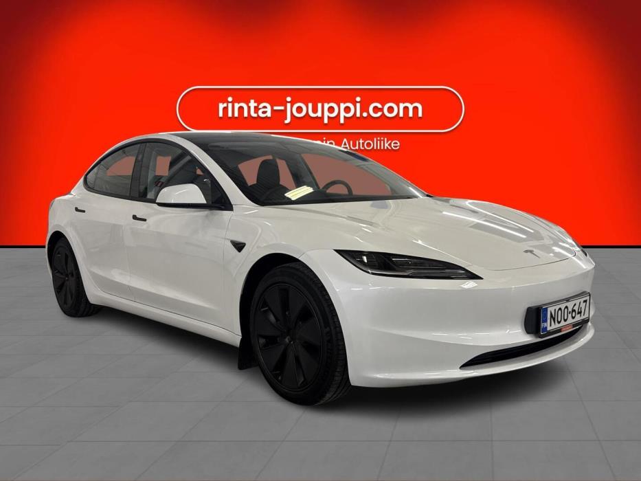 TESLA MODEL 3 2024