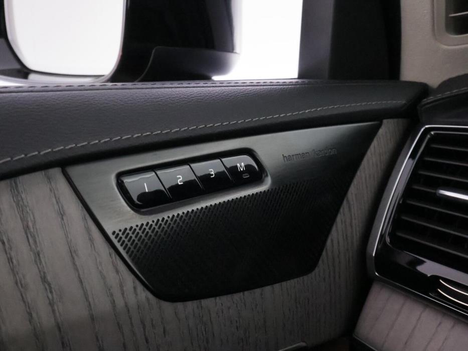 VOLVO XC90 2023