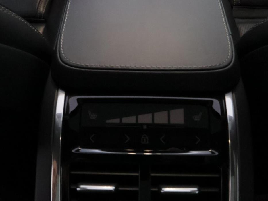 VOLVO XC90 2023