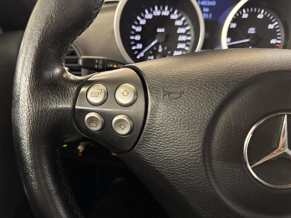 MERCEDES-BENZ SLK 2004