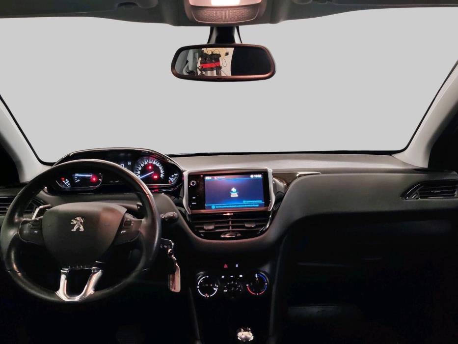 PEUGEOT 208 2018