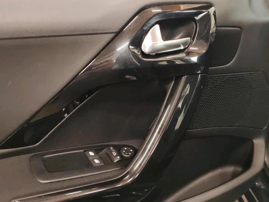 PEUGEOT 208 2018