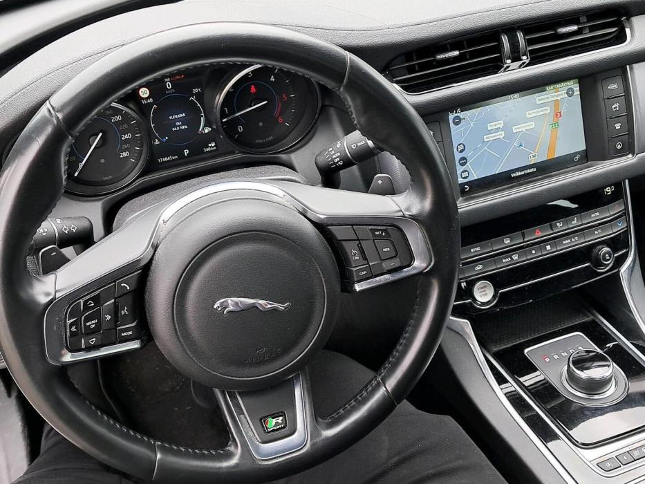 JAGUAR XF 2016