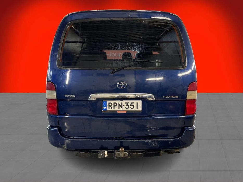 TOYOTA Hiace 2010
