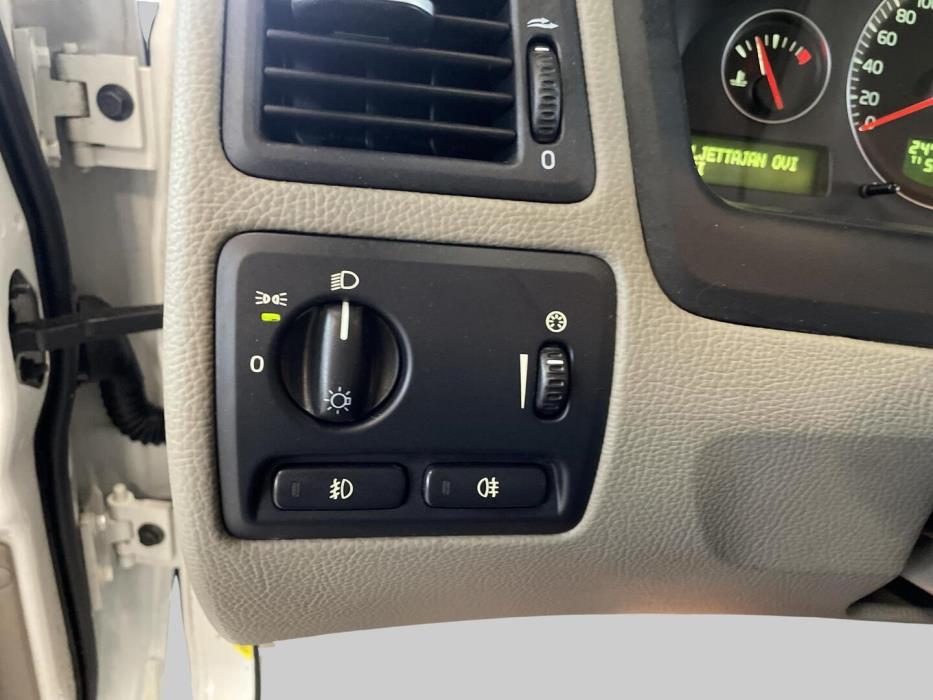 VOLVO V70 2006