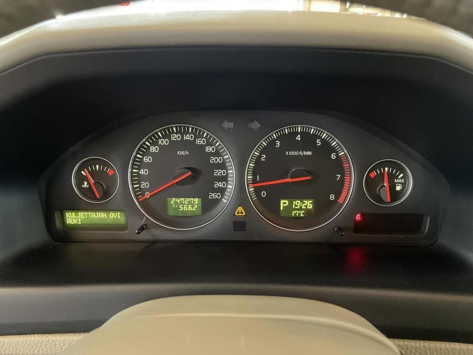 VOLVO V70 2006