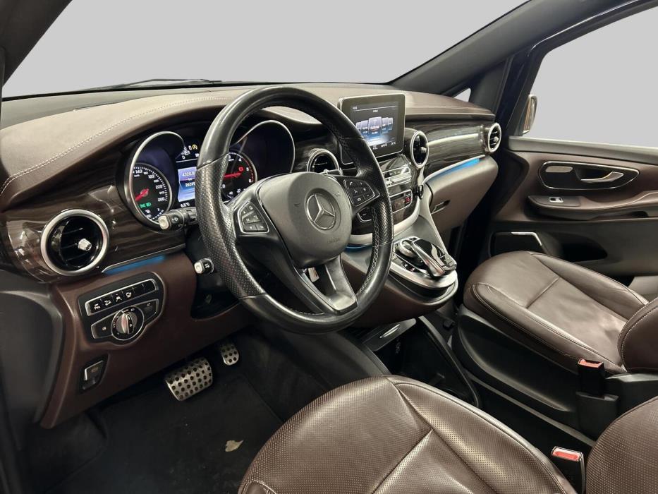 MERCEDES-BENZ V 2015