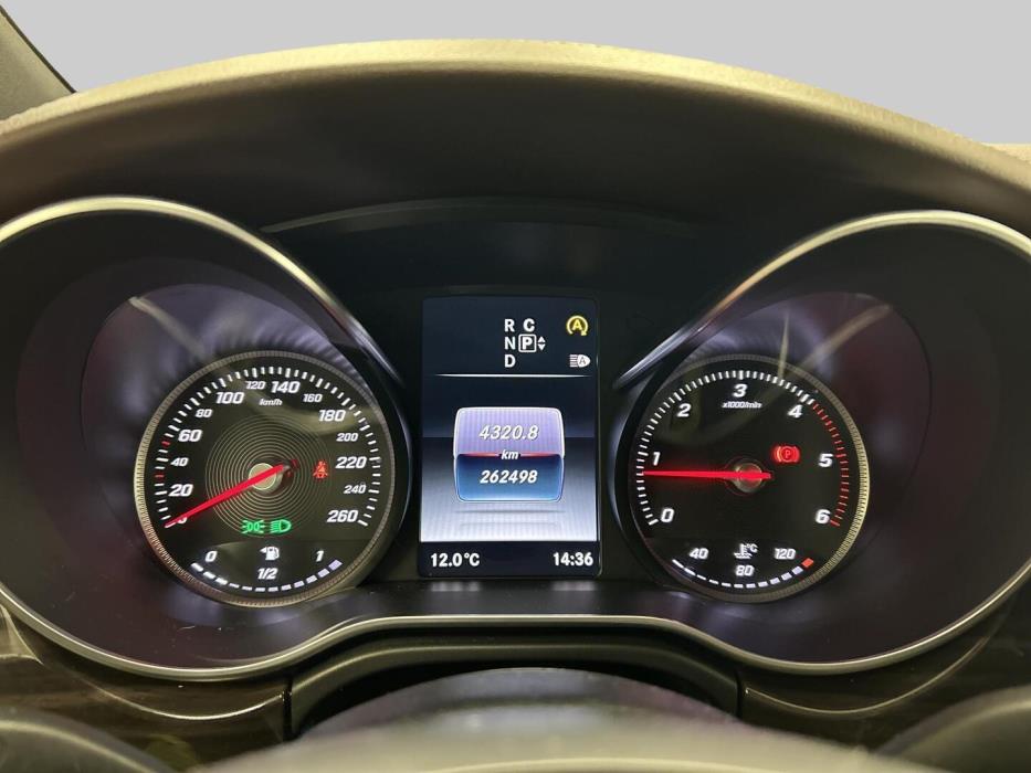 MERCEDES-BENZ V 2015