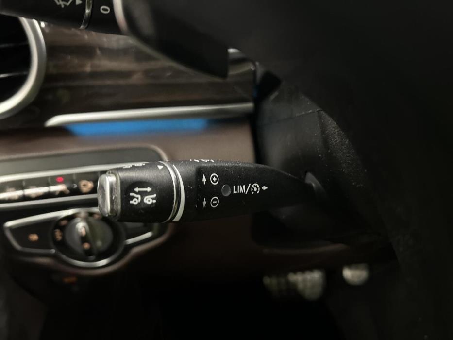 MERCEDES-BENZ V 2015