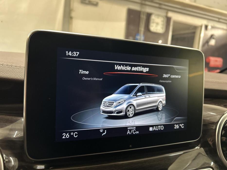 MERCEDES-BENZ V 2015