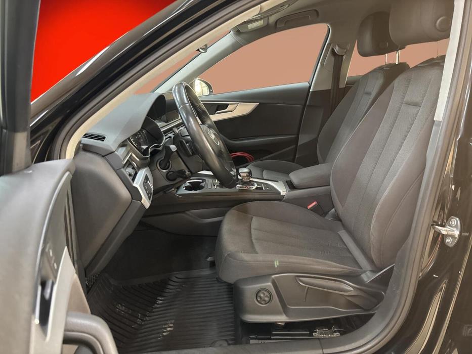 AUDI A4 2017