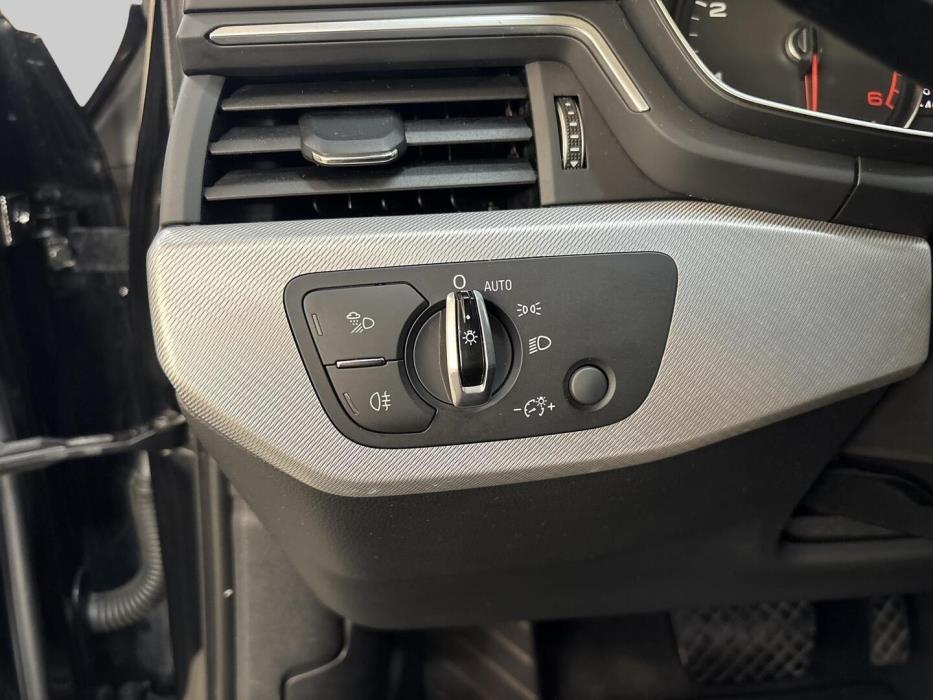 AUDI A4 2017