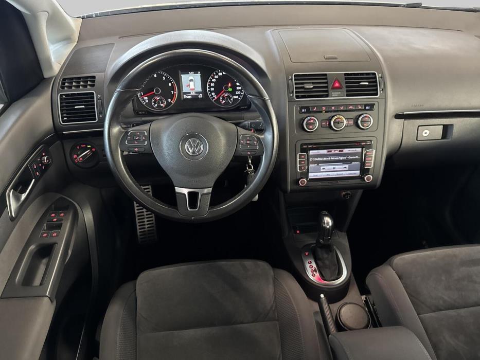 VOLKSWAGEN TOURAN 2015