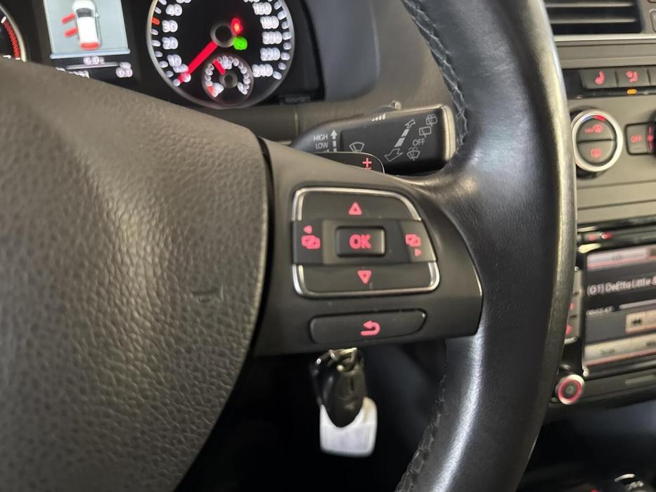 VOLKSWAGEN TOURAN 2015