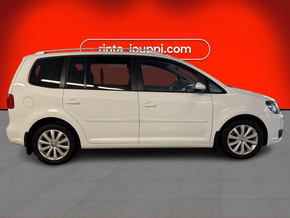 VOLKSWAGEN TOURAN 2015