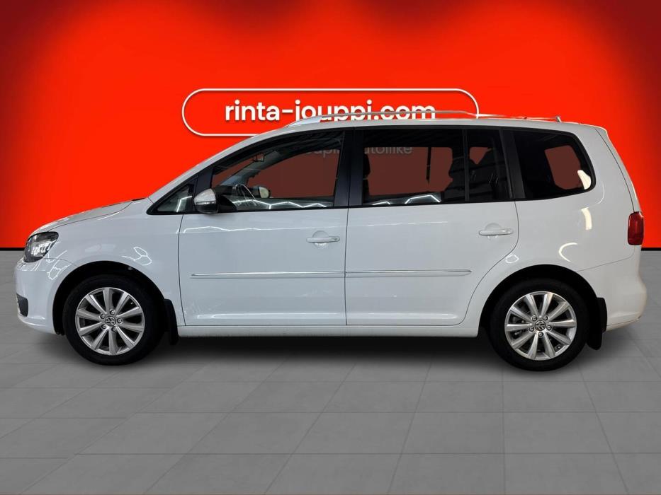 VOLKSWAGEN TOURAN 2015