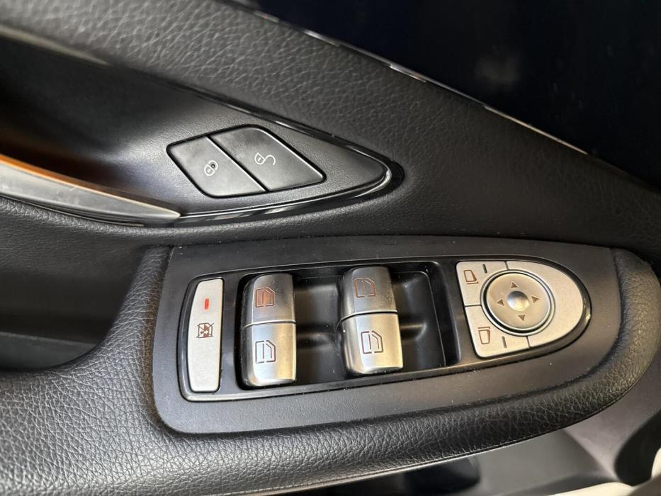 MERCEDES-BENZ C 2015
