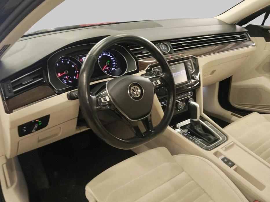 VOLKSWAGEN Passat 2016