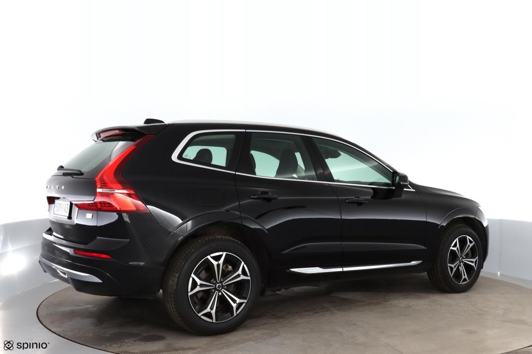 VOLVO XC60 2022
