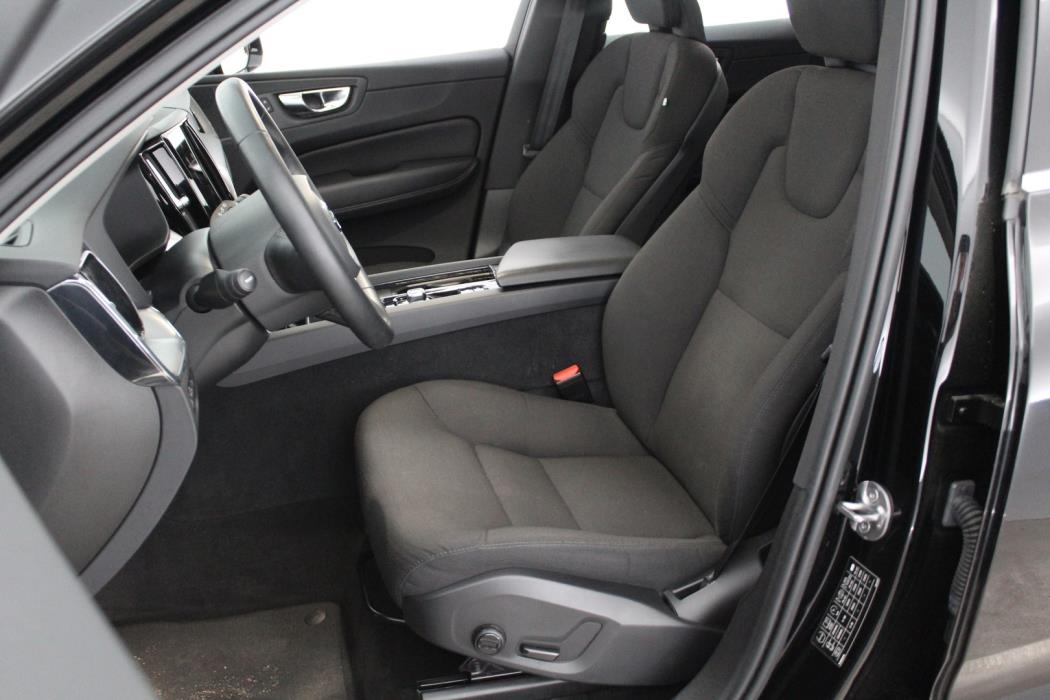 VOLVO XC60 2022