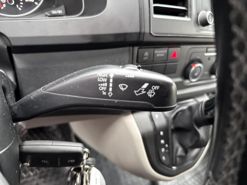 VOLKSWAGEN Transporter 2018