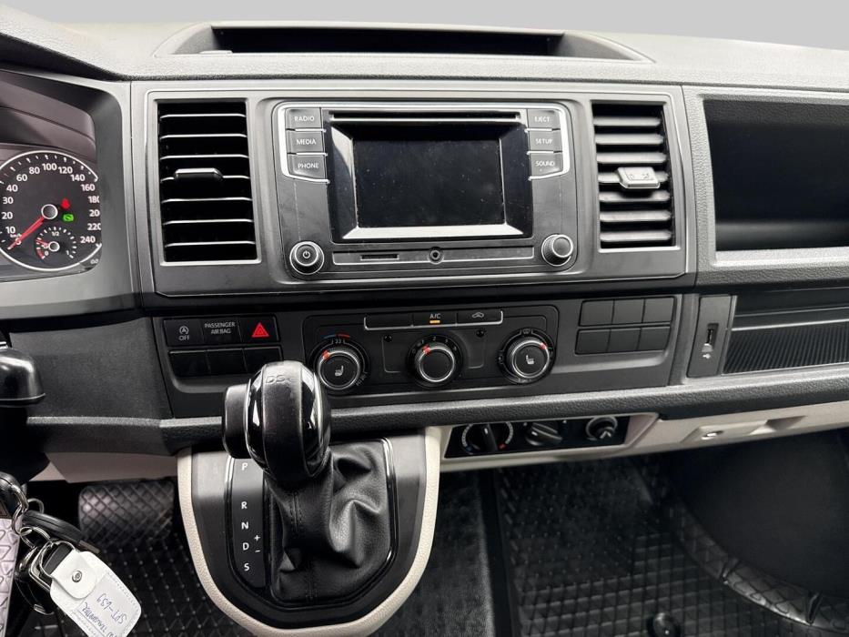 VOLKSWAGEN Transporter 2018