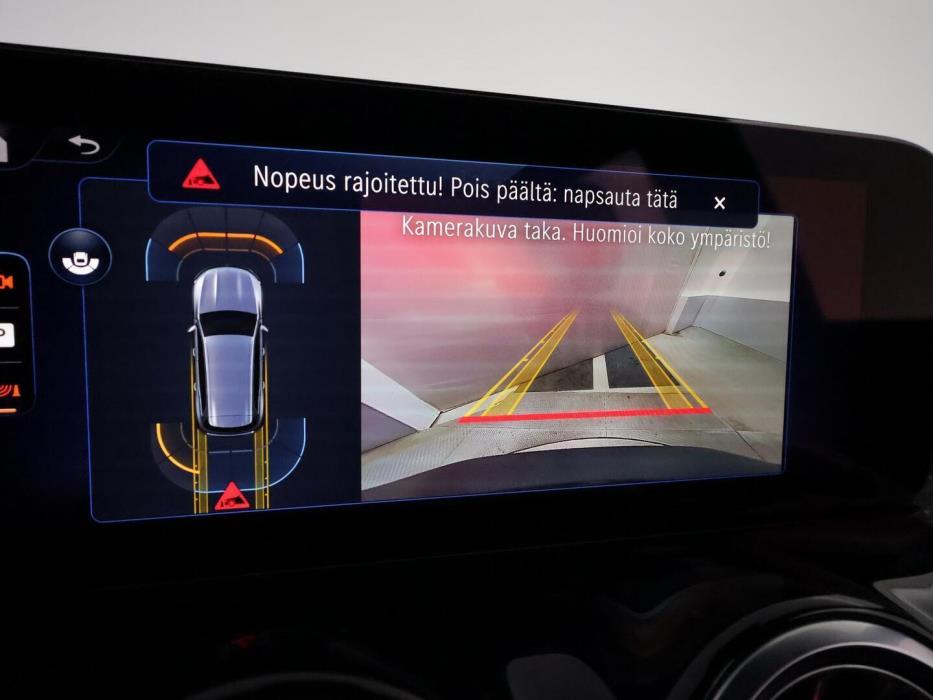 MERCEDES-BENZ EQB 2025