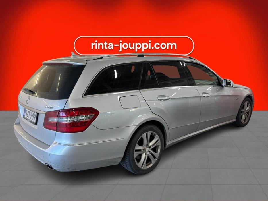 MERCEDES-BENZ E 2010