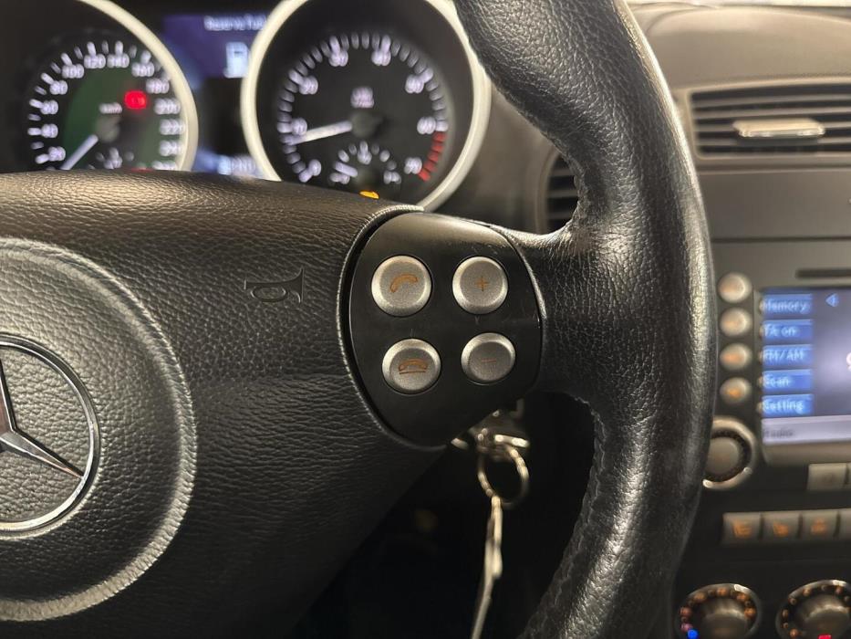 MERCEDES-BENZ SLK 2004