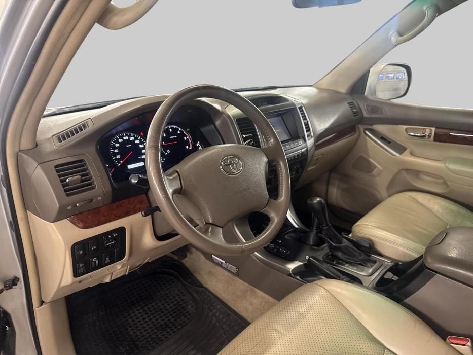 TOYOTA Land Cruiser 2004