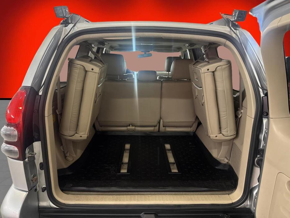 TOYOTA Land Cruiser 2004