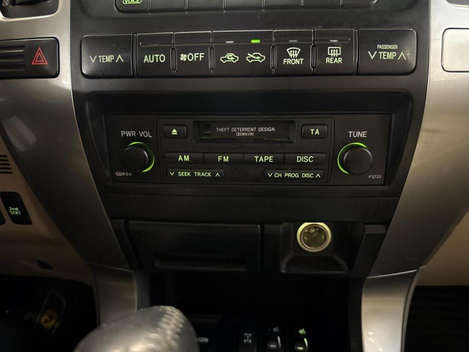 TOYOTA Land Cruiser 2004