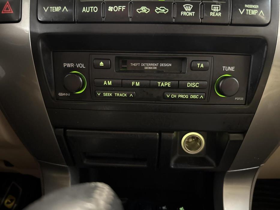 TOYOTA Land Cruiser 2004