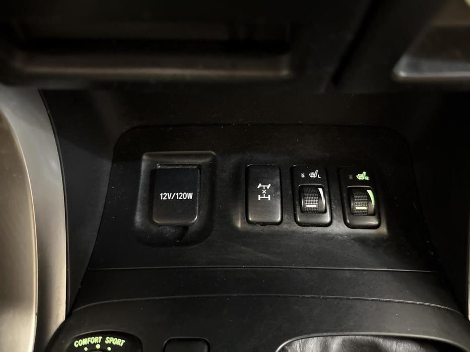TOYOTA Land Cruiser 2004