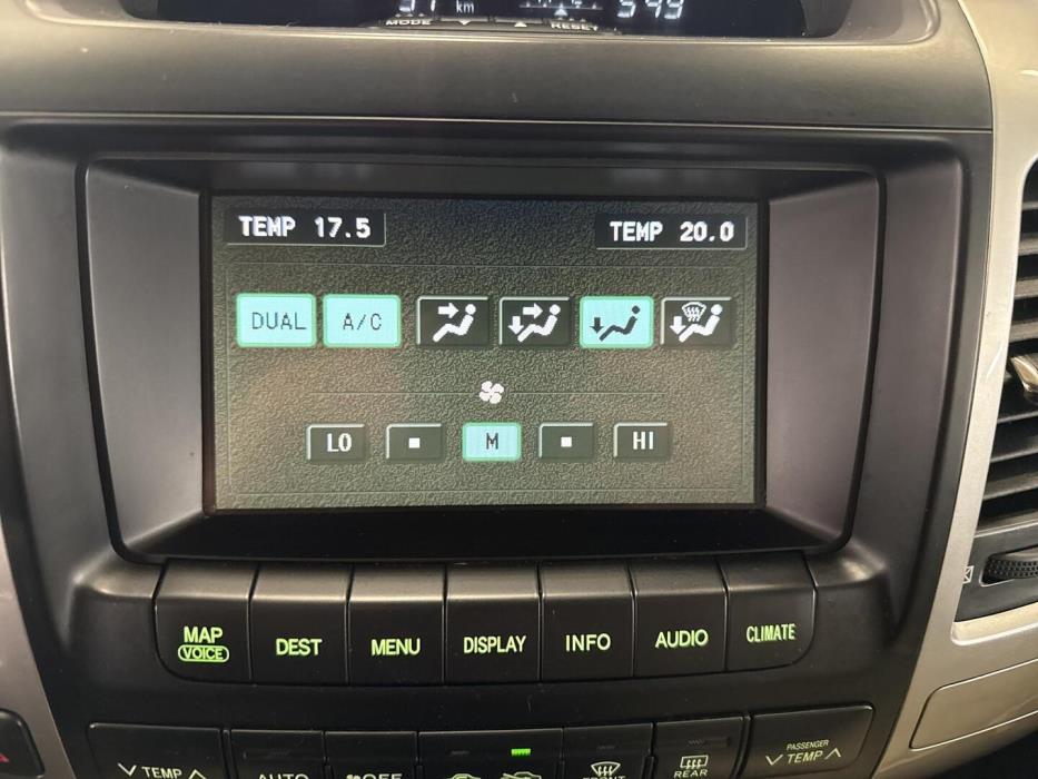 TOYOTA Land Cruiser 2004