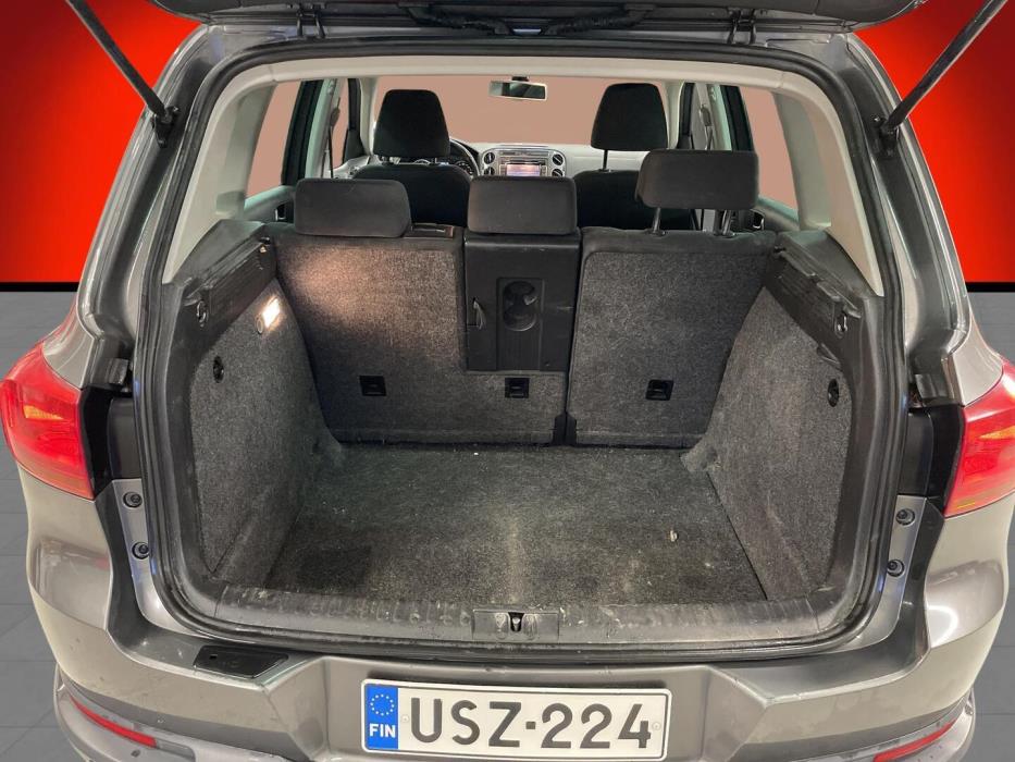 VOLKSWAGEN Tiguan 2012