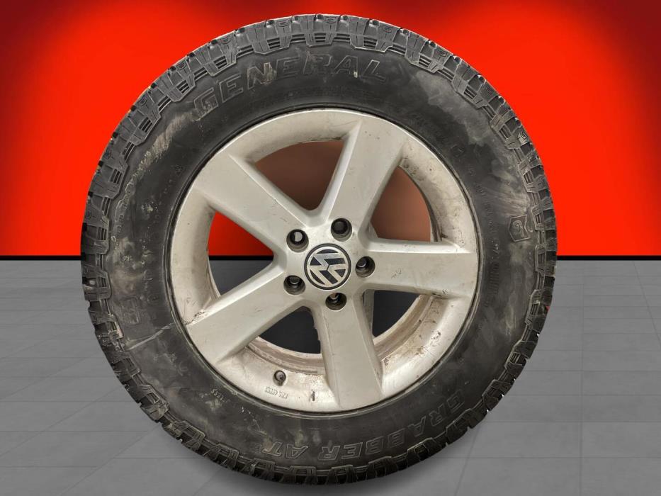 VOLKSWAGEN Tiguan 2012