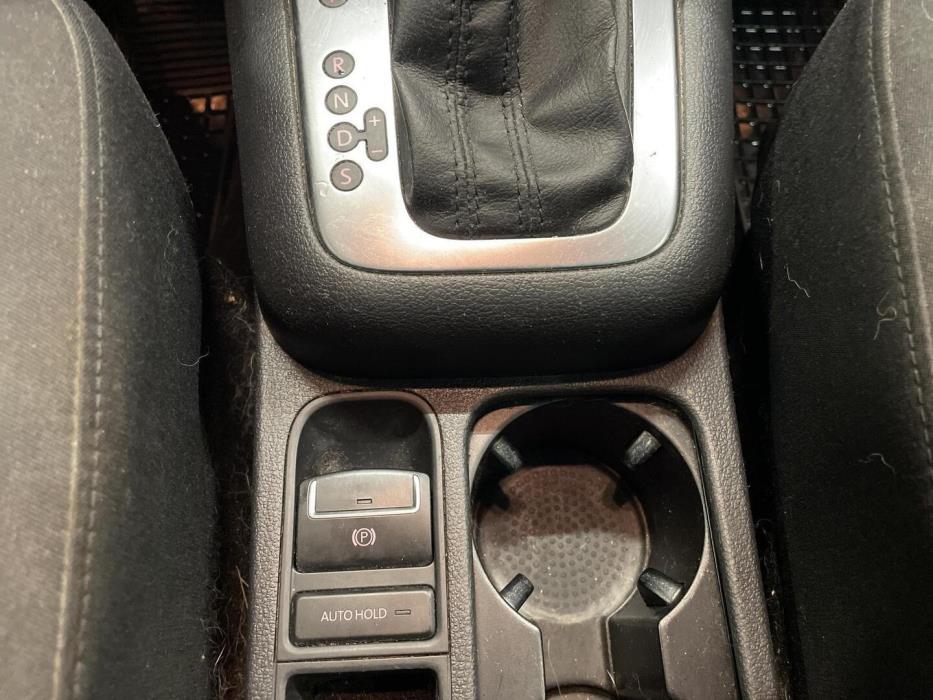 VOLKSWAGEN Tiguan 2012