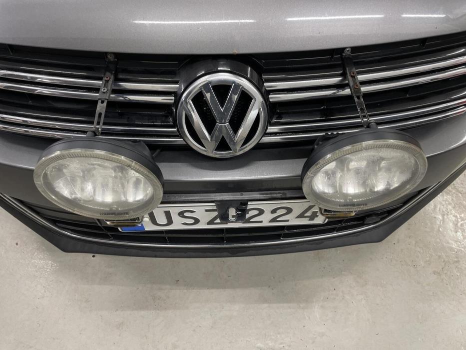 VOLKSWAGEN Tiguan 2012