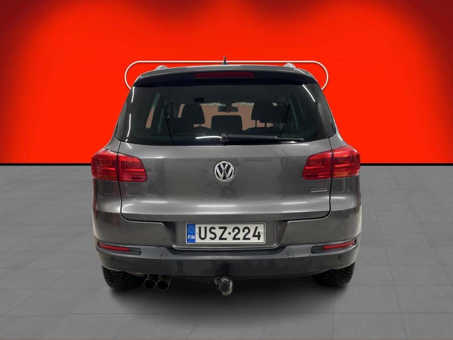 VOLKSWAGEN Tiguan 2012
