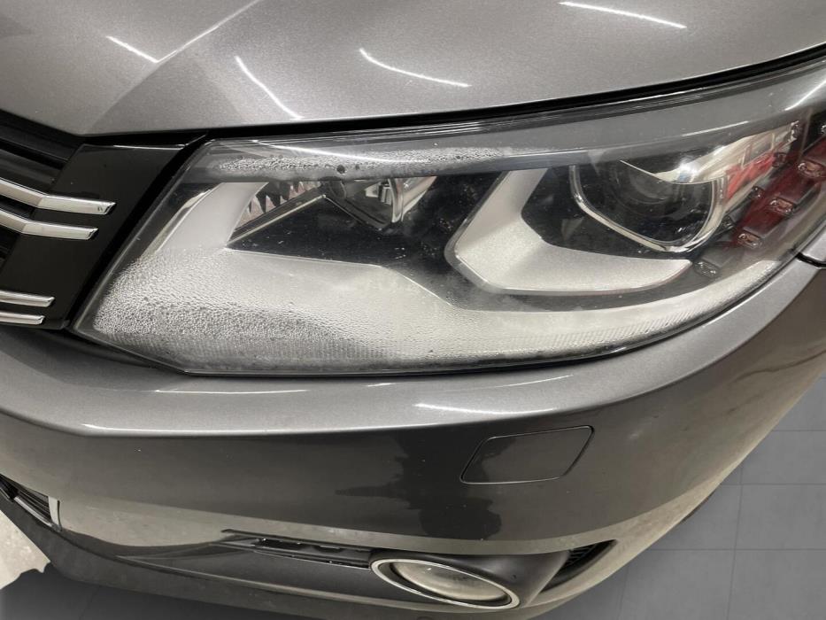 VOLKSWAGEN Tiguan 2012