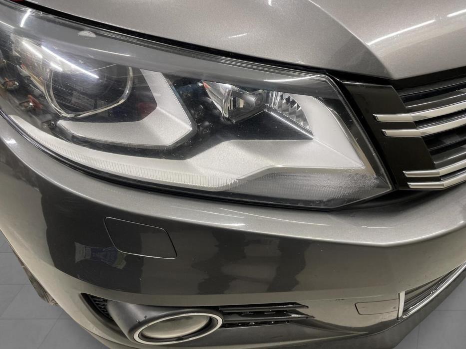 VOLKSWAGEN Tiguan 2012
