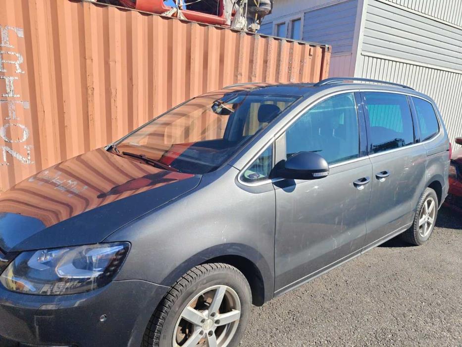 VOLKSWAGEN Sharan 2016