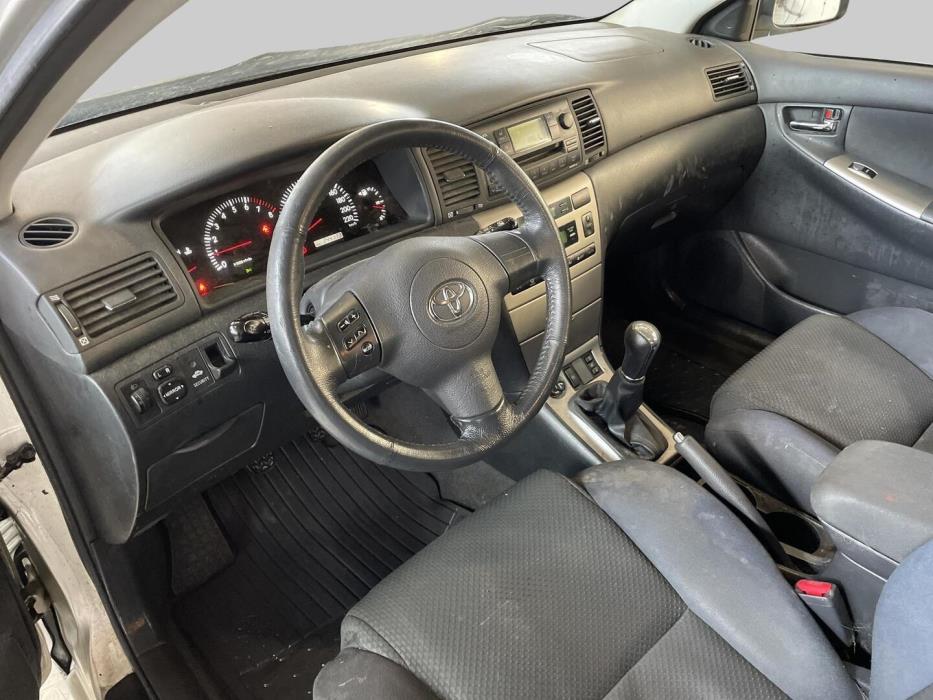 TOYOTA Corolla 2005