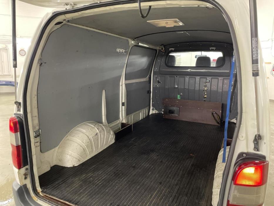 TOYOTA Hiace 2004