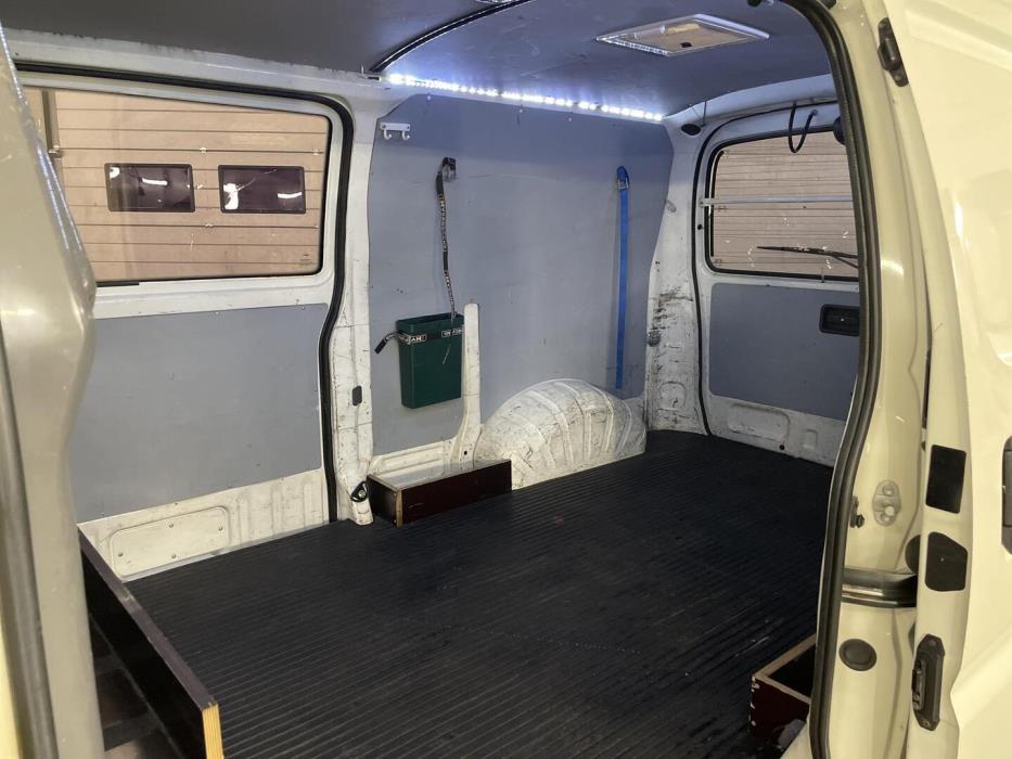 TOYOTA Hiace 2004