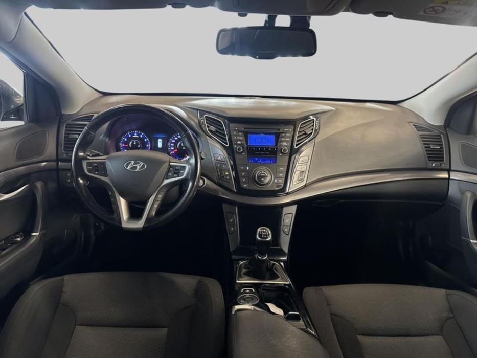 HYUNDAI i40 Wagon 2015