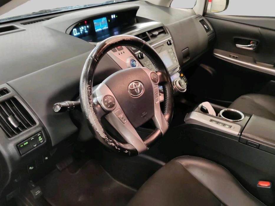 TOYOTA Prius 2017